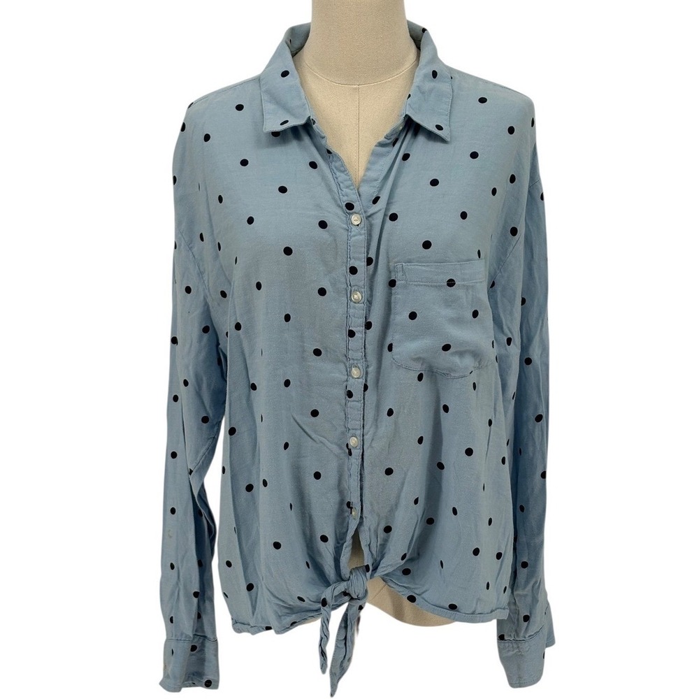 Old Navy Light Blue Long Sleeve Cropped Button Down Shirt‎ w/ Tie at Bottom (XL)